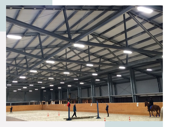 Строительство конных манежей от 617 руб в Камышин